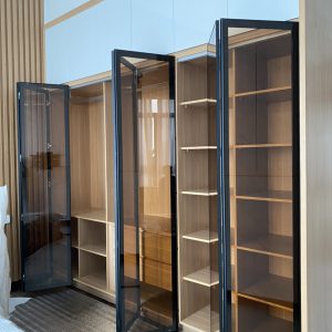 Dịch vụ thiết kế, thi công cánh kính tủ áo chuyên nghiệp 1