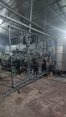 khung đỡ mái kính cường lực mỹ thuật Đường Trần Đăng Tuyển Bắc Giang