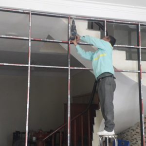 thợ sửa chữa lắp dặt vách nhôm kính giá rẻ hà nội