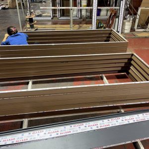 xưởng gia công lắp đặt cửa nhôm lõi tổ ong than tre đà nẵng