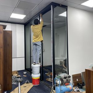 cửa nhôm hệ slim treo trên có ray dưới Thanh Hóa