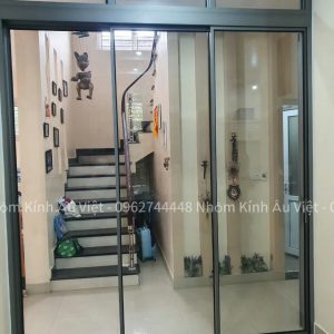 thi công lắp đặt cửa nhôm hệ slim trượt quay 3 cánh