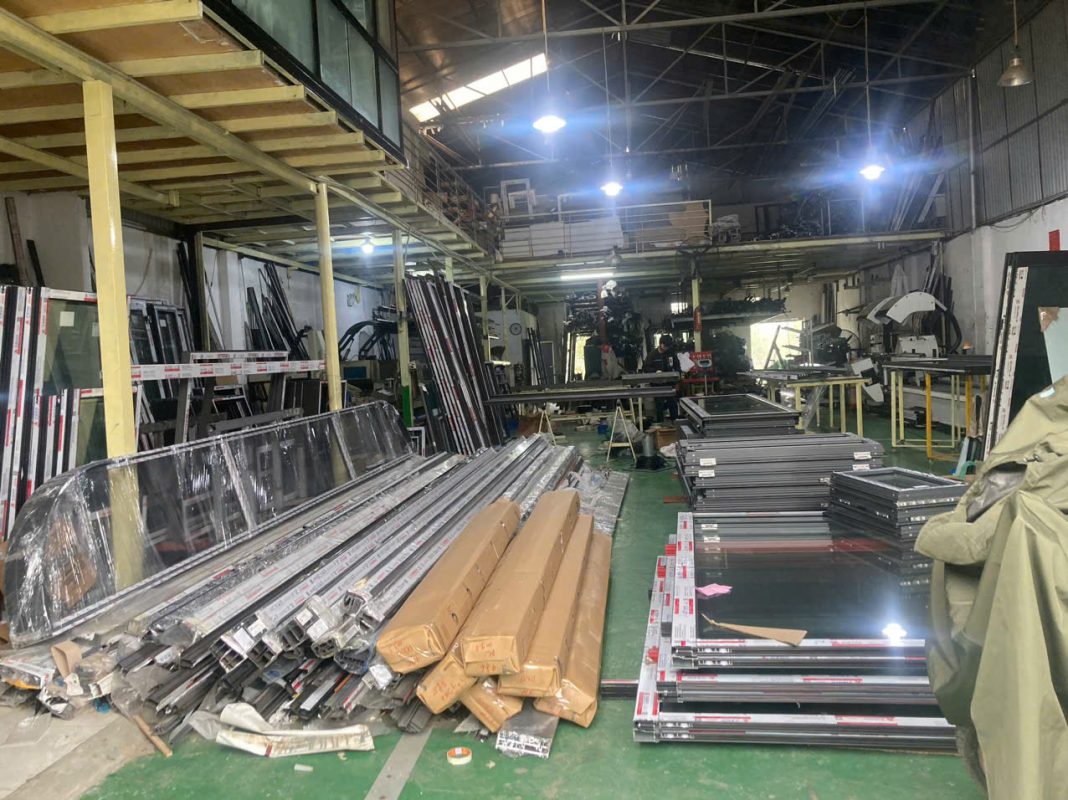 Cửa Kính Âu Việt