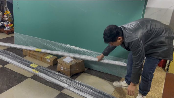 Nhôm tổ ong làm trần và ốp tường