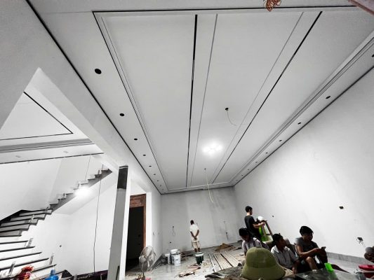 Trần nhôm tổ ong kết hợp đèn LED linear âm