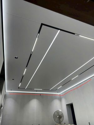 Trần nhôm tổ ong khổ lớn bo cong kết hợp đèn LED