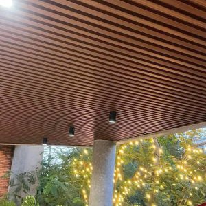 Công trình trần nhôm lam sóng 816 kết hợp tấm ốp tường Basi M145mm