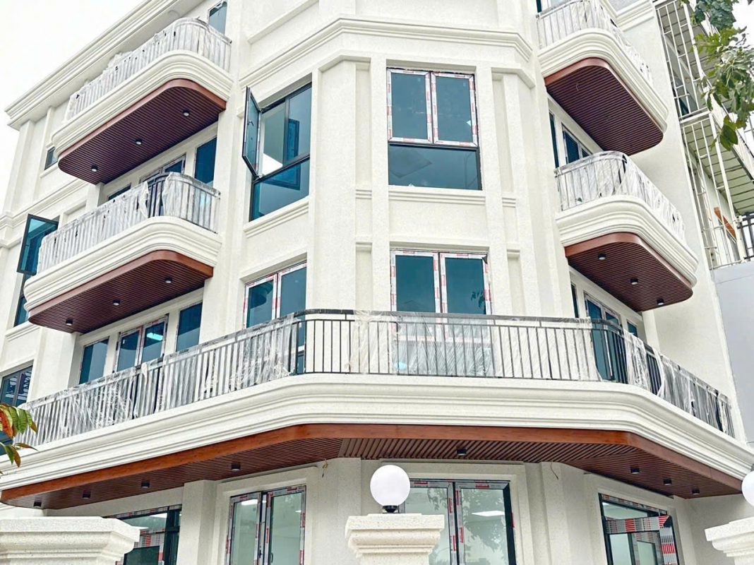 Cửa Kính Âu Việt